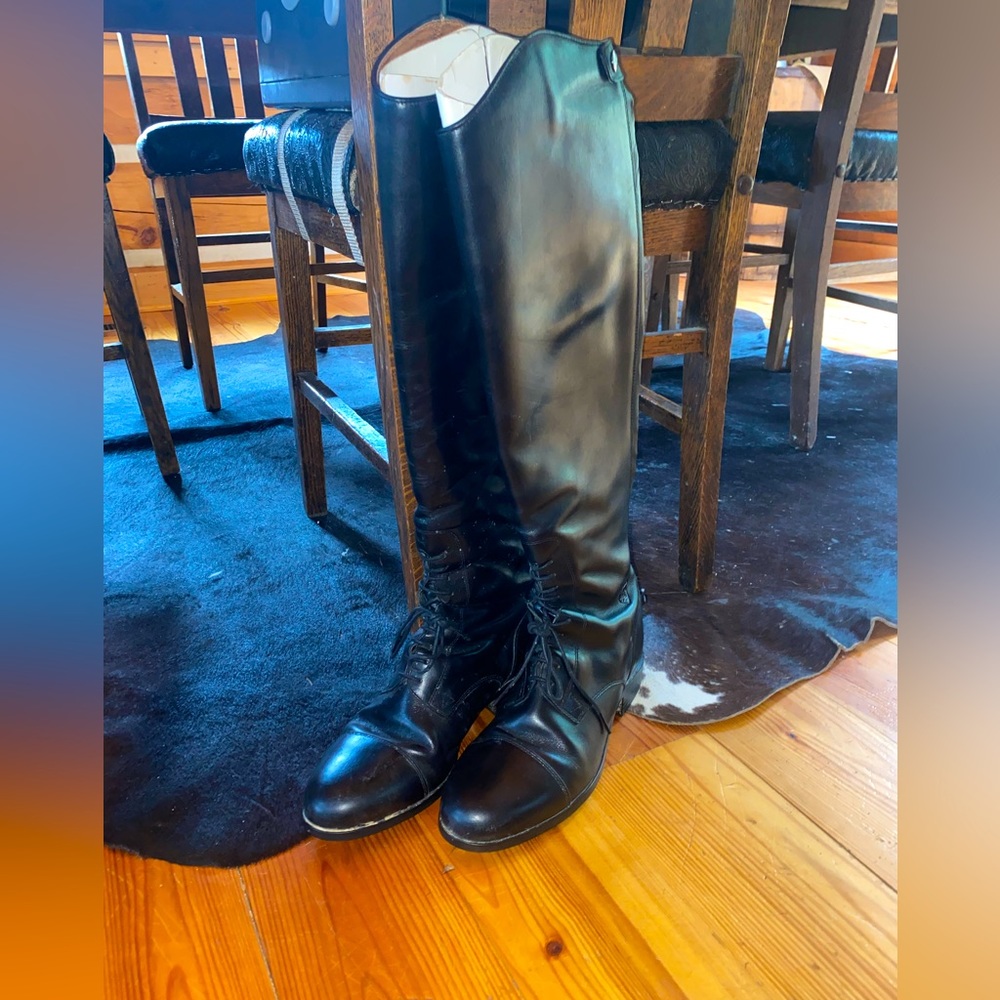 Ariat tall field boots. English show boots. Black. Size 9.5 regular calf.